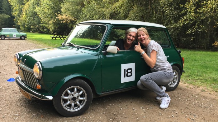 Mini Cooper op de Veluwe in 