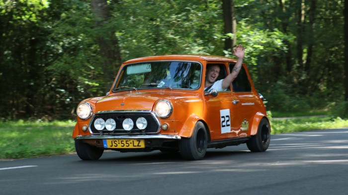 Mini Cooper op de Veluwe in 