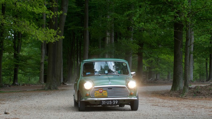 Mini Cooper op de Veluwe in 