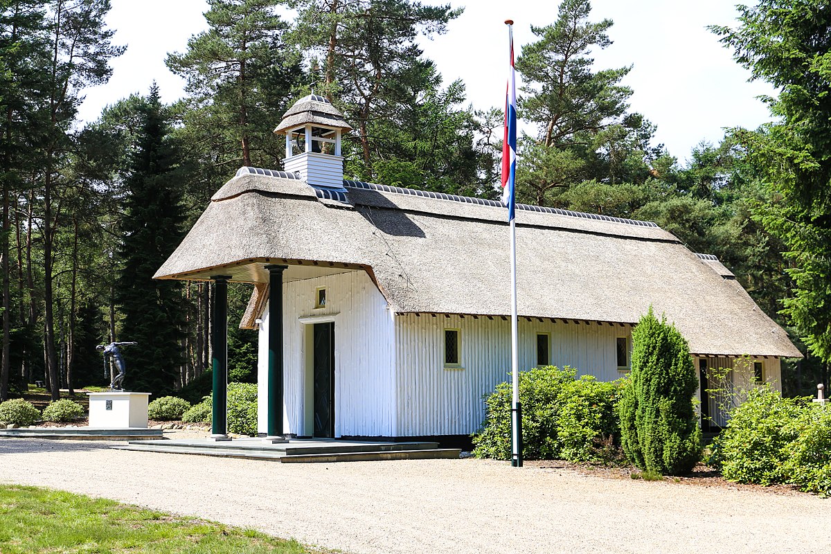 Nationaal Ereveld Loenen