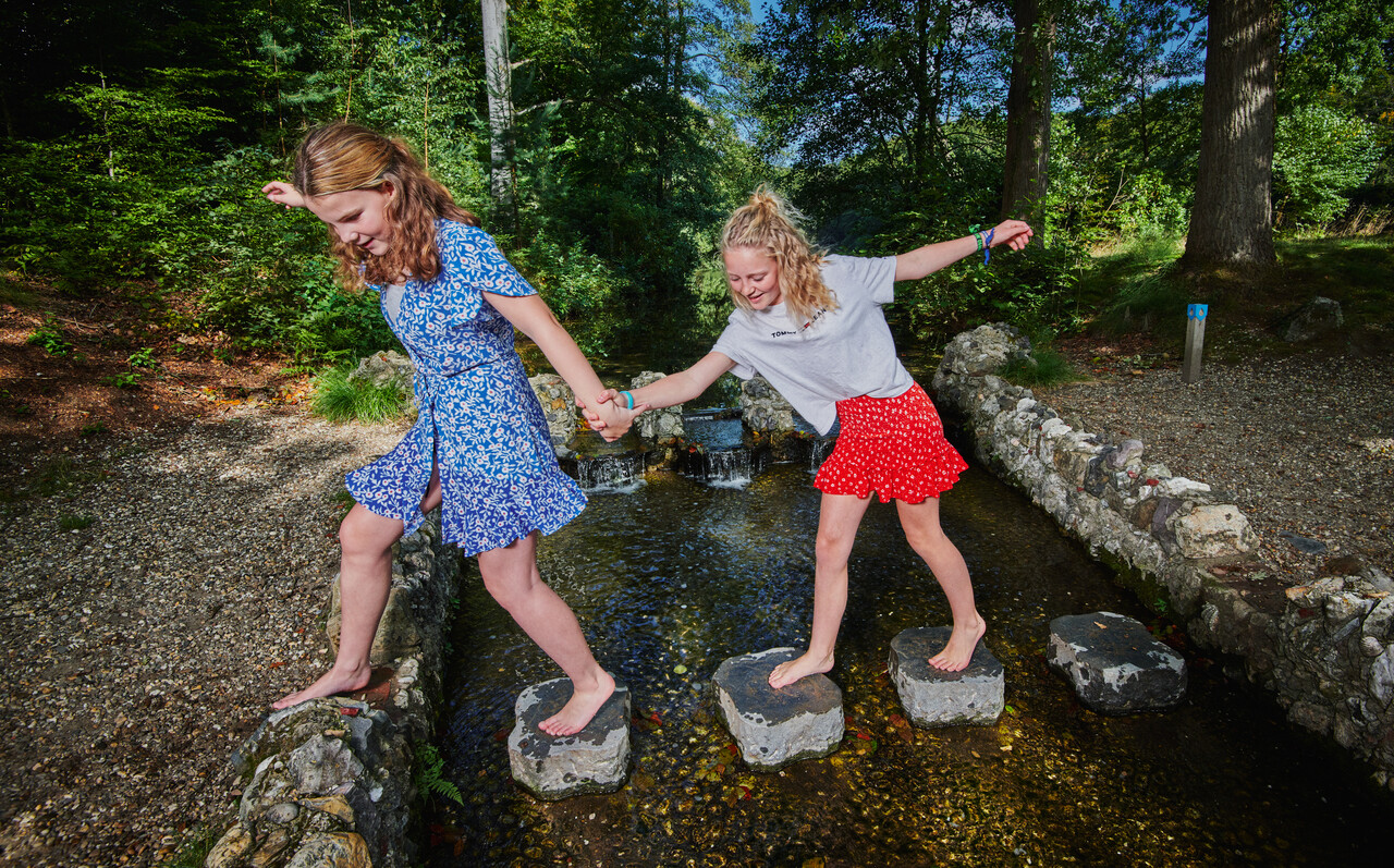 Kinderwandeling, Lage Oorsprong 